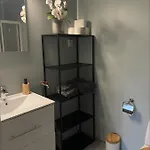 Small And Cosy With Free Parking Appartement